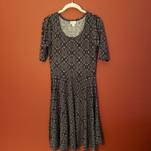 Lularoe sz M Nicole Dress Fit and Flare Purple Printed Short Sleeve Knit